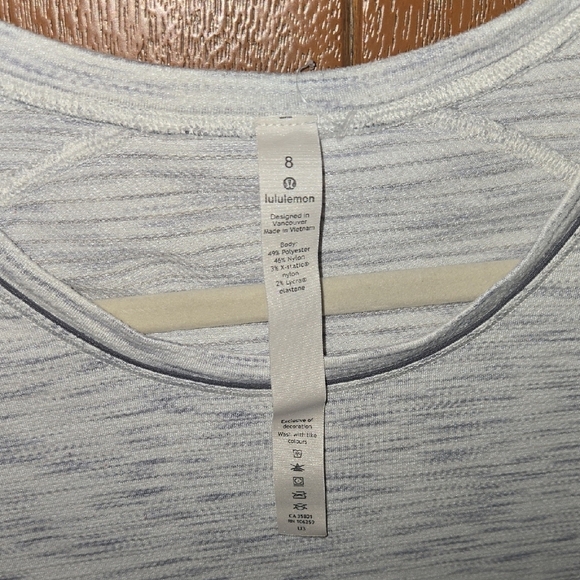 Lululemon Another Mile Short Sleeve Size 8 - Picture 4 of 6
